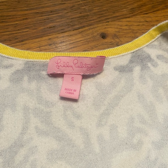 Lilly Pulitzer Blue Coral Print Long Sleeve V-Neck Top – Size S - Picture 5 of 8